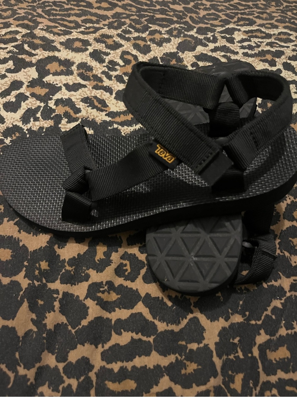 Teva women’s Black Universal Strap Sandals